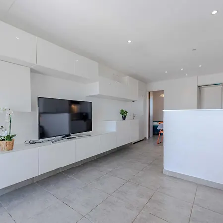 Palmyra-9 By Interhome