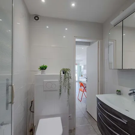 Palmyra-9 By Interhome