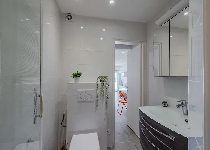 Palmyra-9 By Interhome