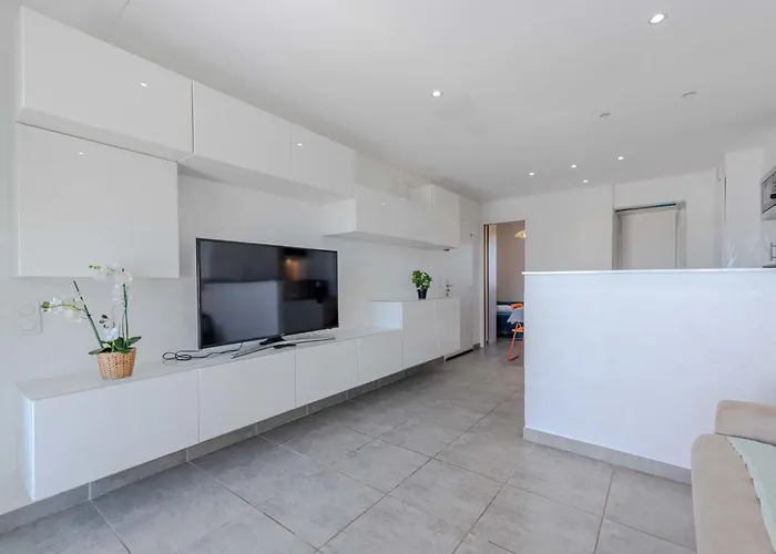 Palmyra-9 By Interhome